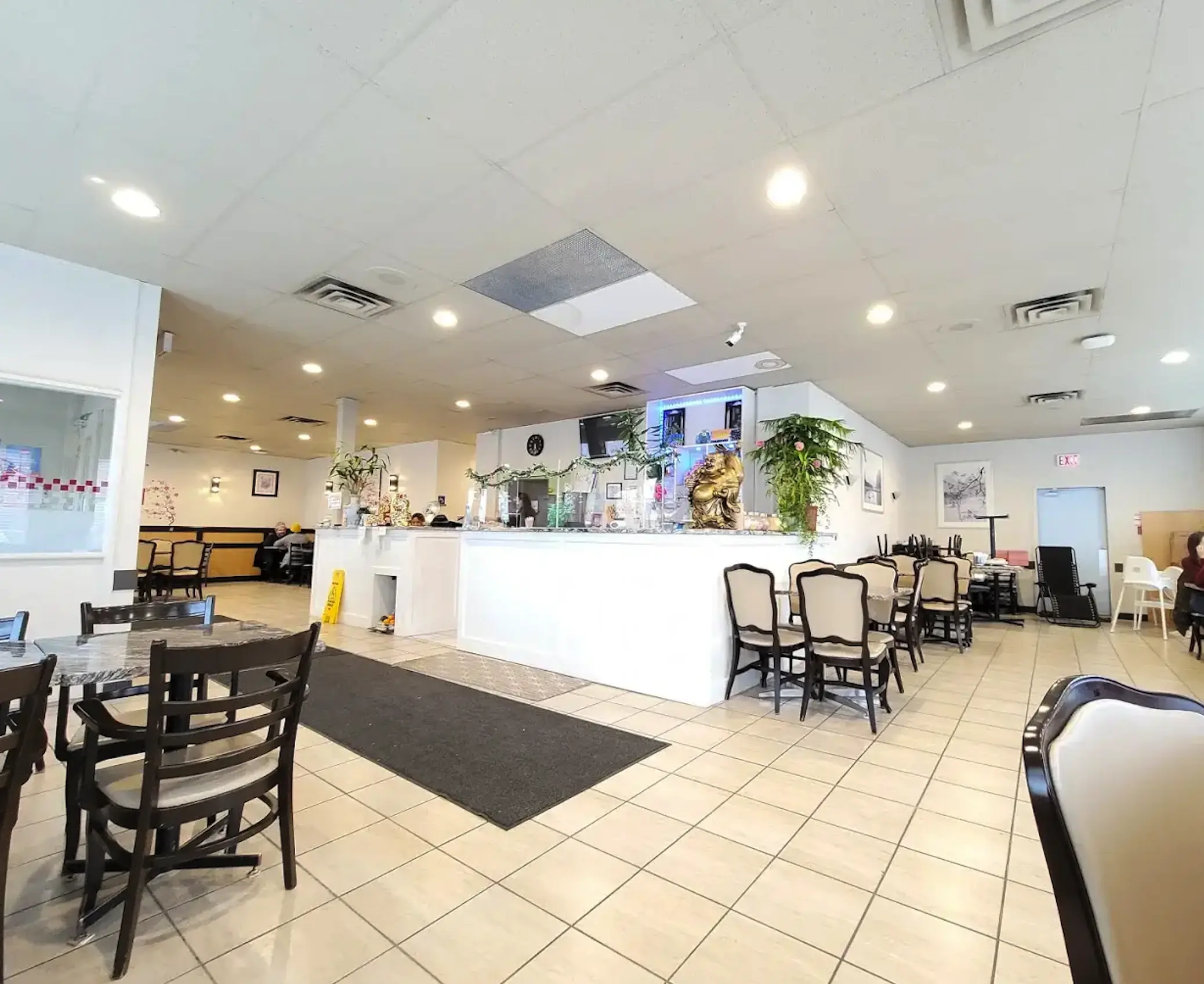 Authentic Vietnamese cuisine at Minh Chau Restaurant - Best Vietnamese restaurant in Calgary, AB