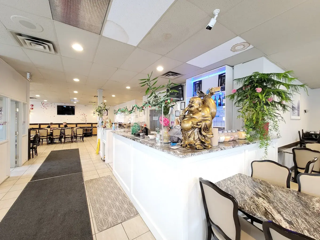 Experience authentic Vietnamese cuisine at Minh Chau Restaurant in Calgary